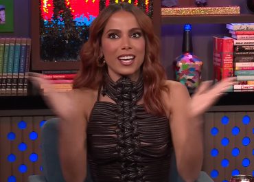 Anitta participa de programa nos Estados Unidos e choca com revelações íntimas