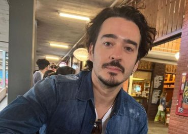 Marcos Veras nega foto nua e entrega: ‘O meu é bem menor’