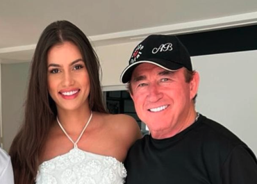 Namorada de Amado Batista compartilha passeio romântico com o cantor