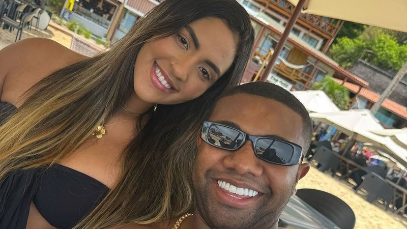 Após anúncio de gravidez sem consentimento, Adriana Paula reage com indireta a Davi Brito